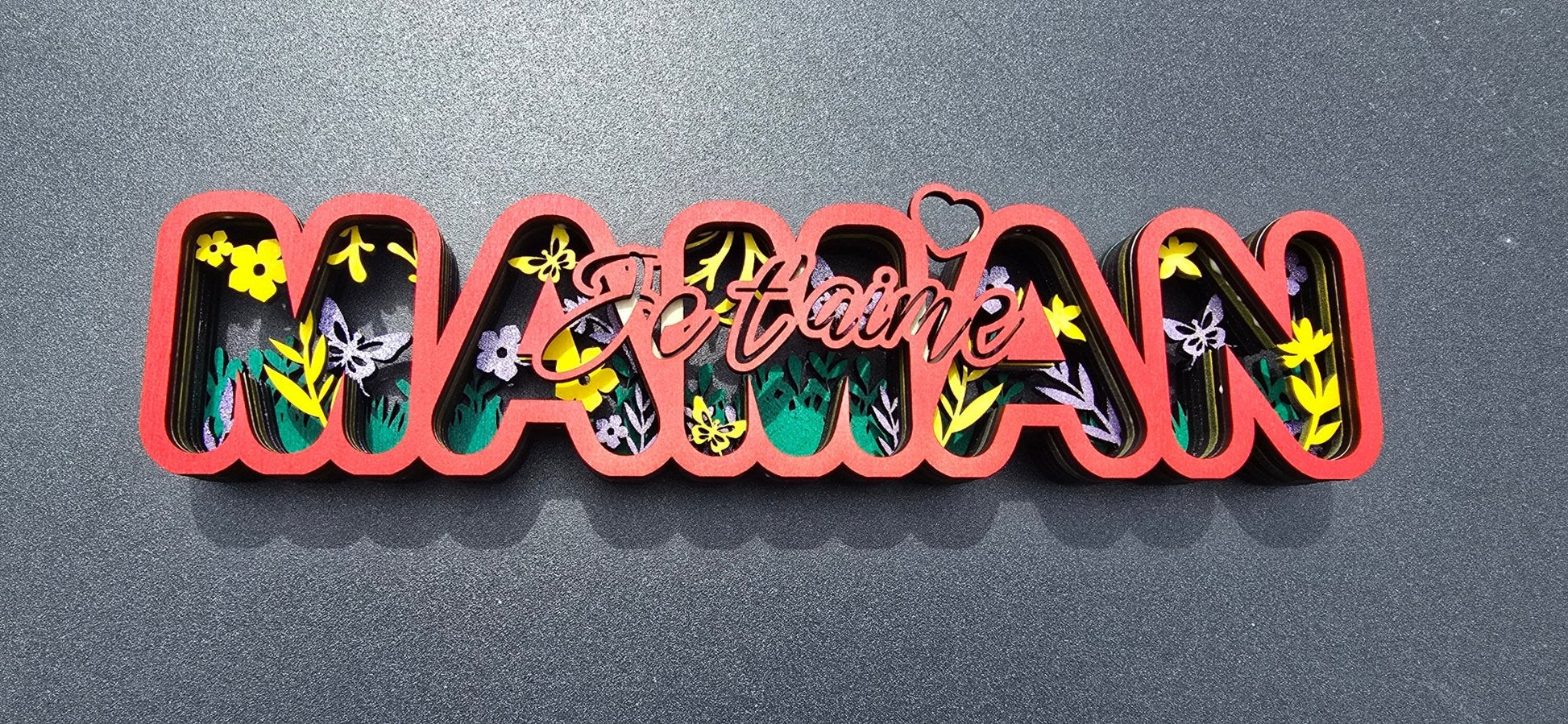 Décoration en bois « MAMAN » – Gravée et découpée au laser avec inscription « Je t’aime » ❤️ - Elograv'art